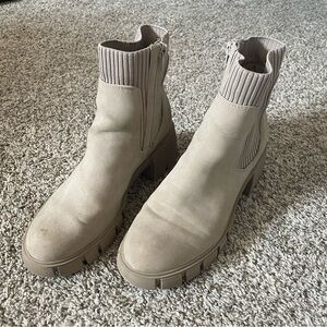 Universal Thread Women's Tan Ankle Boots